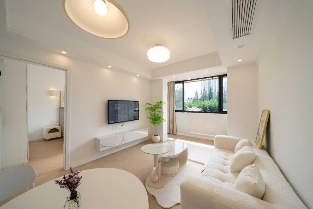 1br，8.5k，jiangsu rd（line2/11）