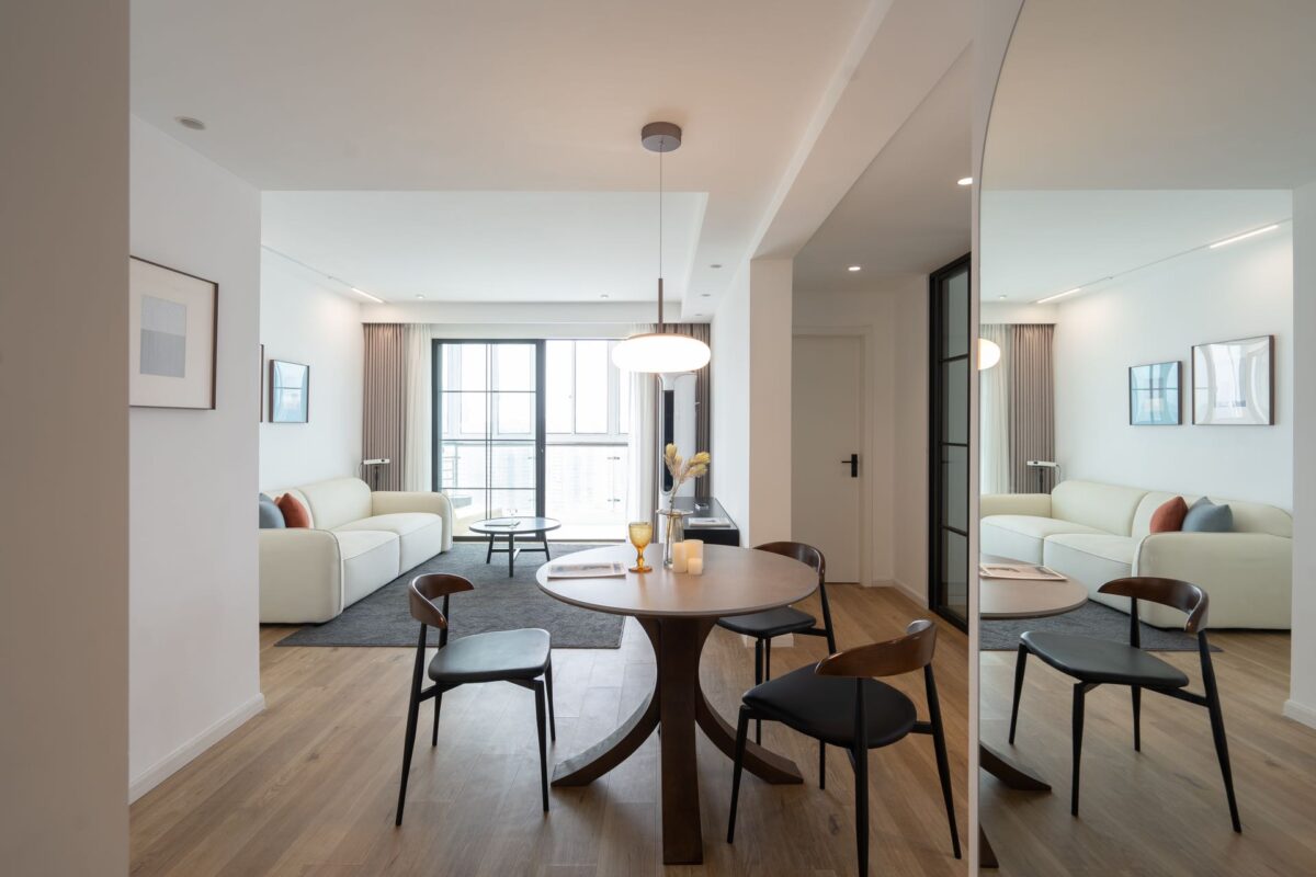 2br 2ba，24k，west nanjing rd（line2/12/13）