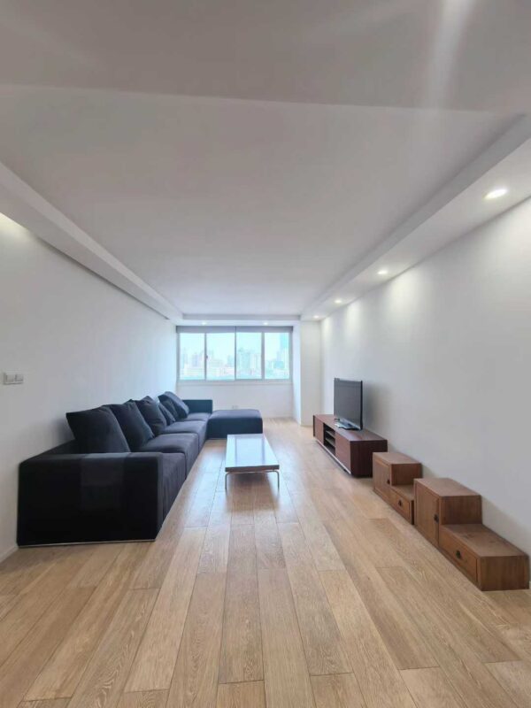 2br 2ba，21k，middle huaihai rd（line13）