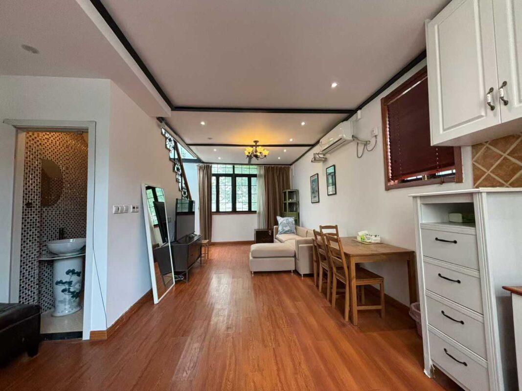 1br 2ba，12.5k，jing’an temple（line2/7）