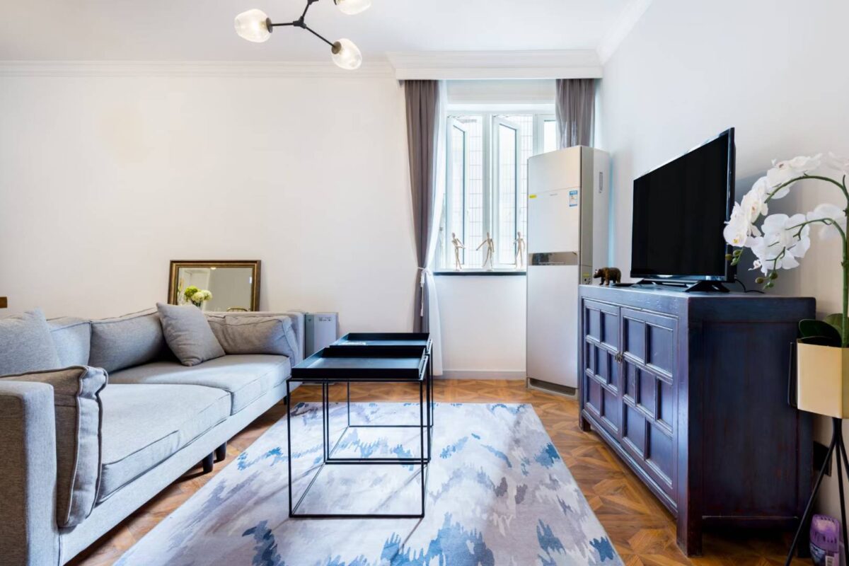 2br，*13.5k，xintiandi（line10/13）