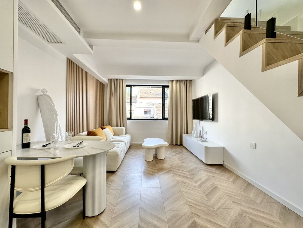 1br，*10k，changping rd（line7）