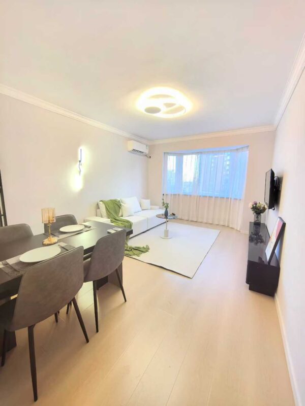 1br，*9.8k，jiangsu rd（line2/11）