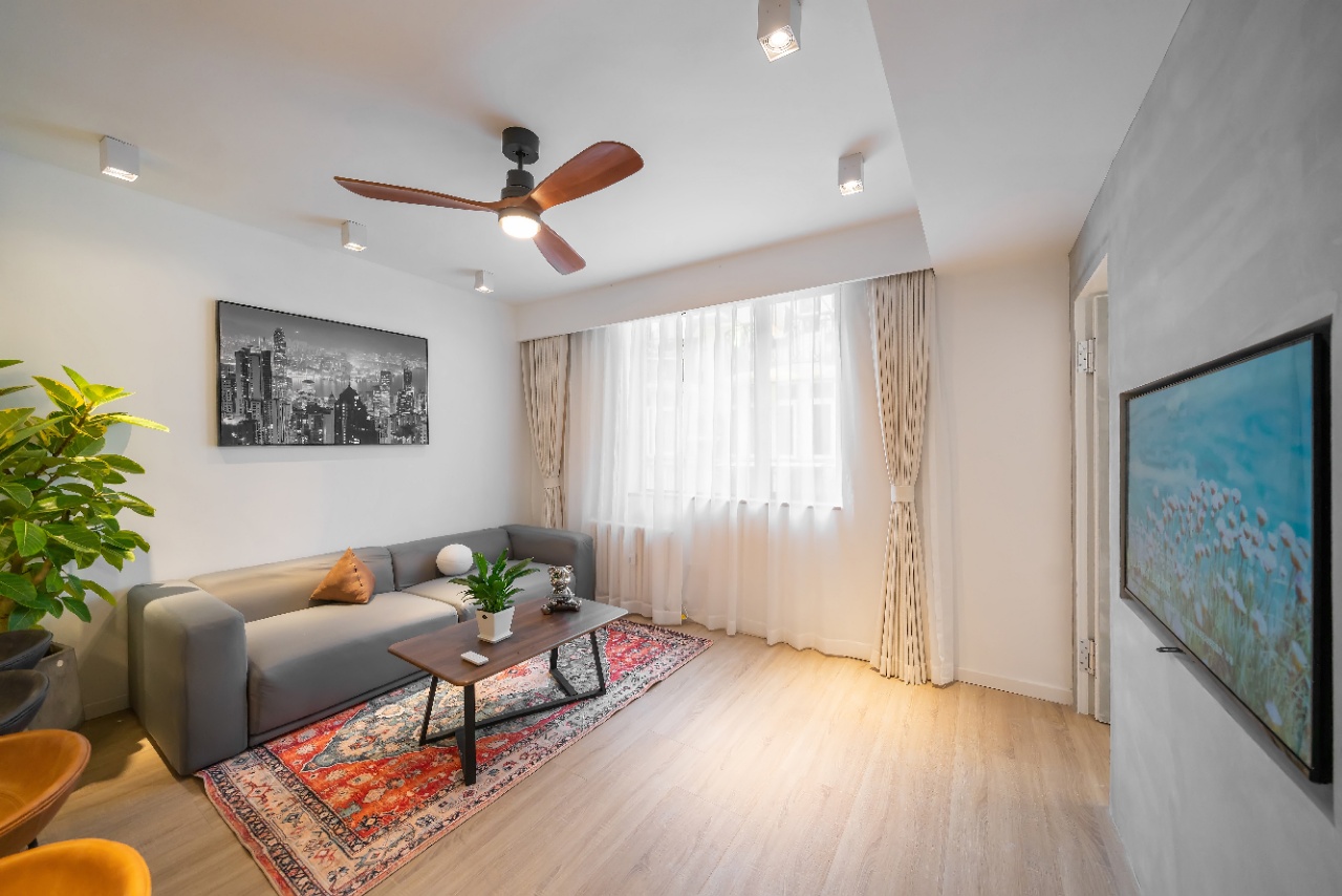 2br，20k，people‘s square（line1/2/8）