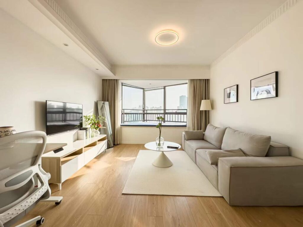 1br，15.5k，west nanjing rd（line2/12/13）