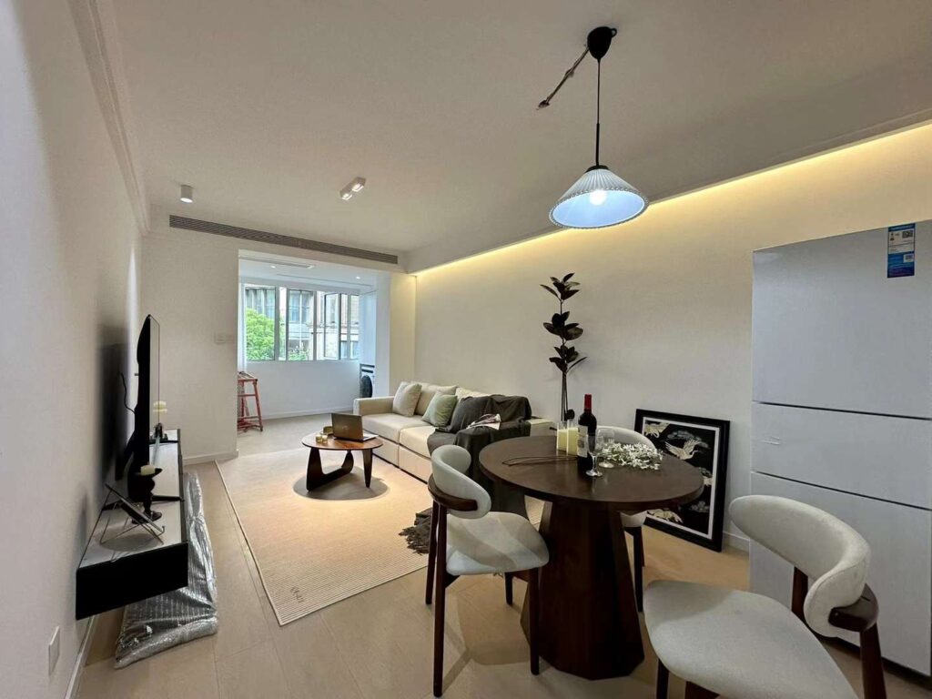1br，11k，changping rd（line7）