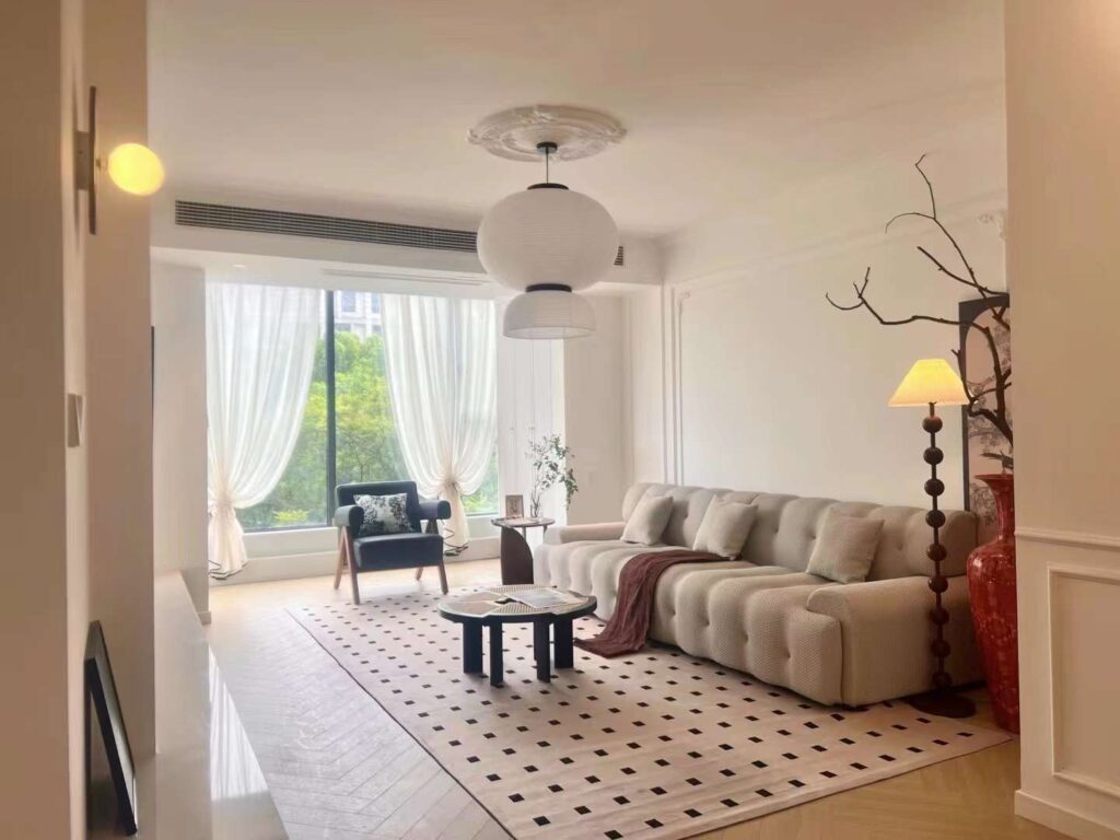 2br，18k，loushanguan rd（line2/15）
