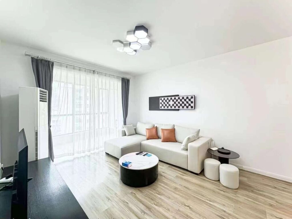 2br，17k，hongqiao rd（line3/4/10）