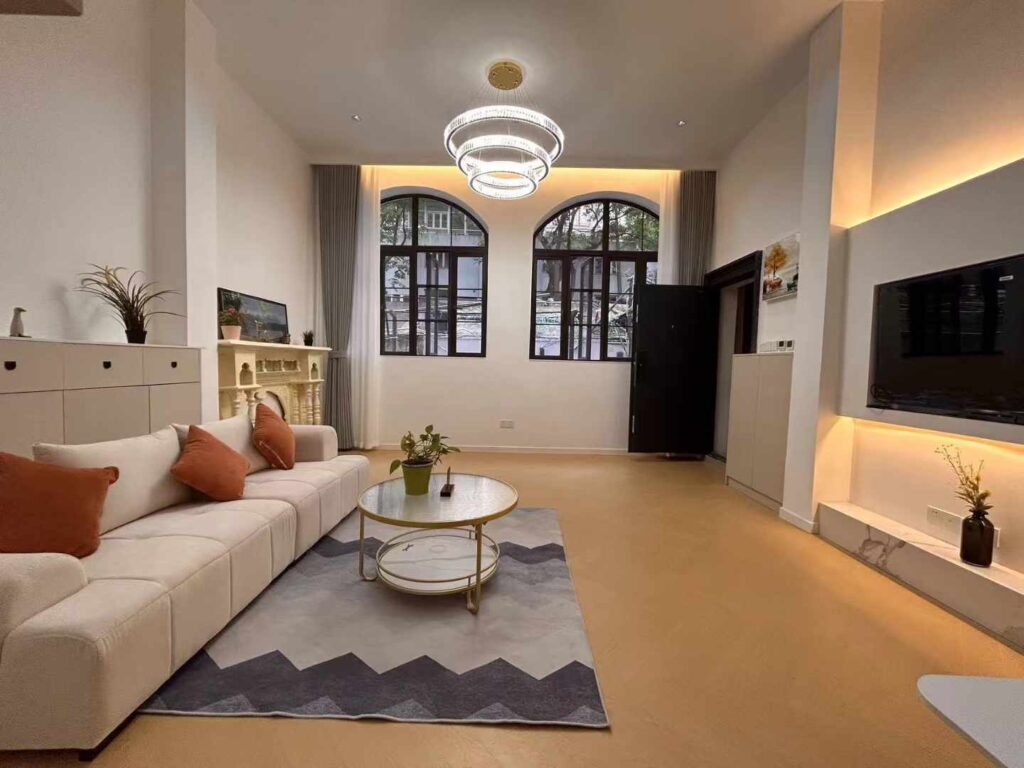 1br，8.9k，west nanjing rd（line2/12/13）