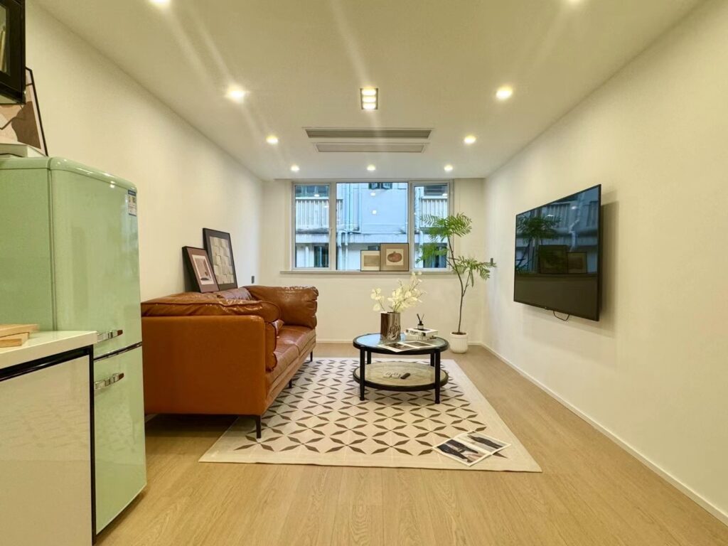 1br，9.8k，jing’an temple（line2/7）