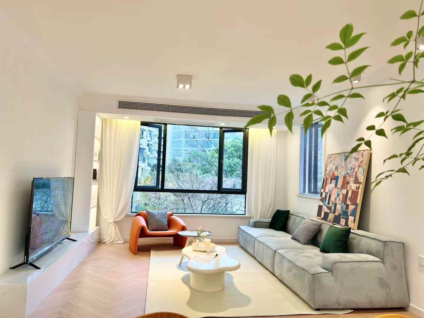 3br 2ba，20.8k，west nanjing rd（line2/12/13）