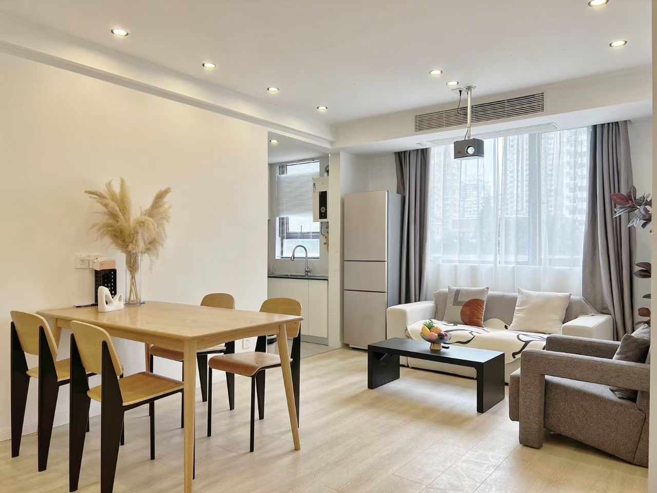 2br，13.8k，xujiahui（line1/9/11）