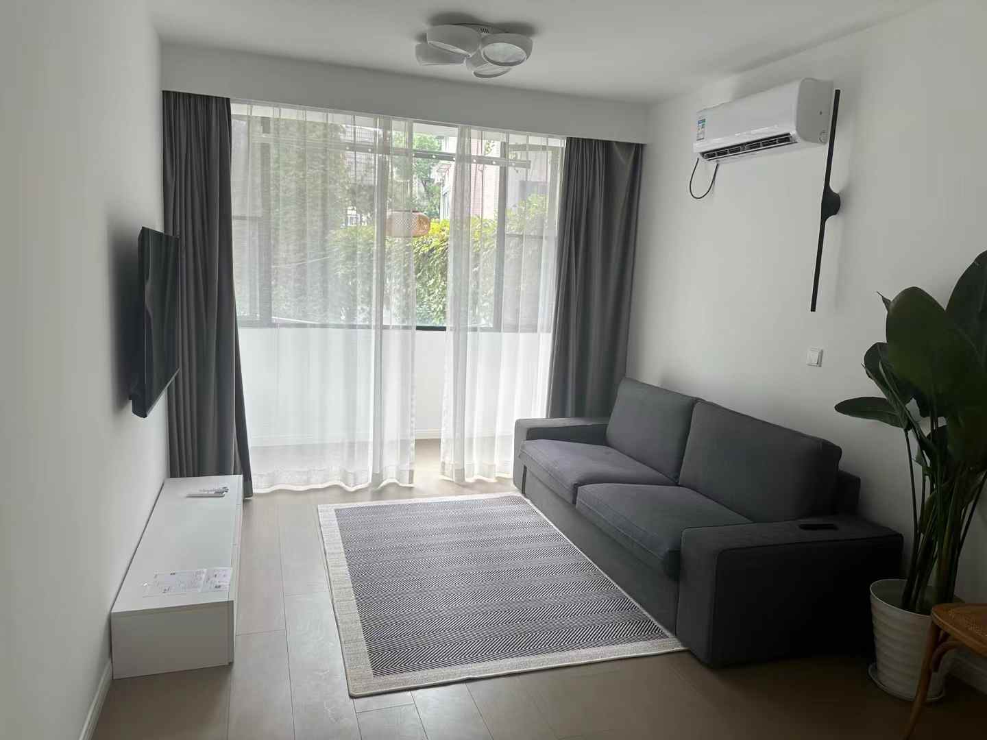 1br，10k，jiaotong university（line10/11）