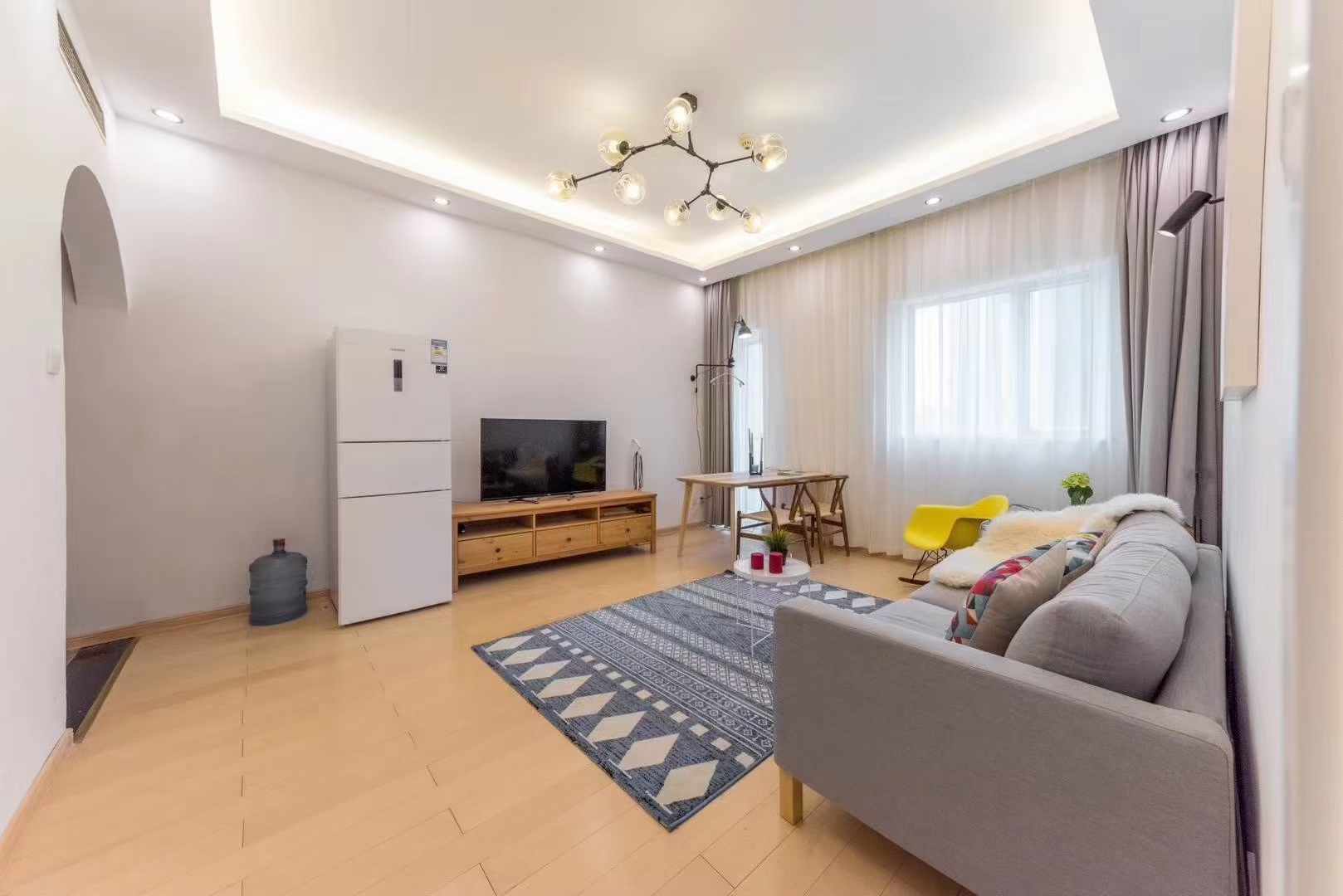 1br，11.5k，jiangsu rd（line2/11）