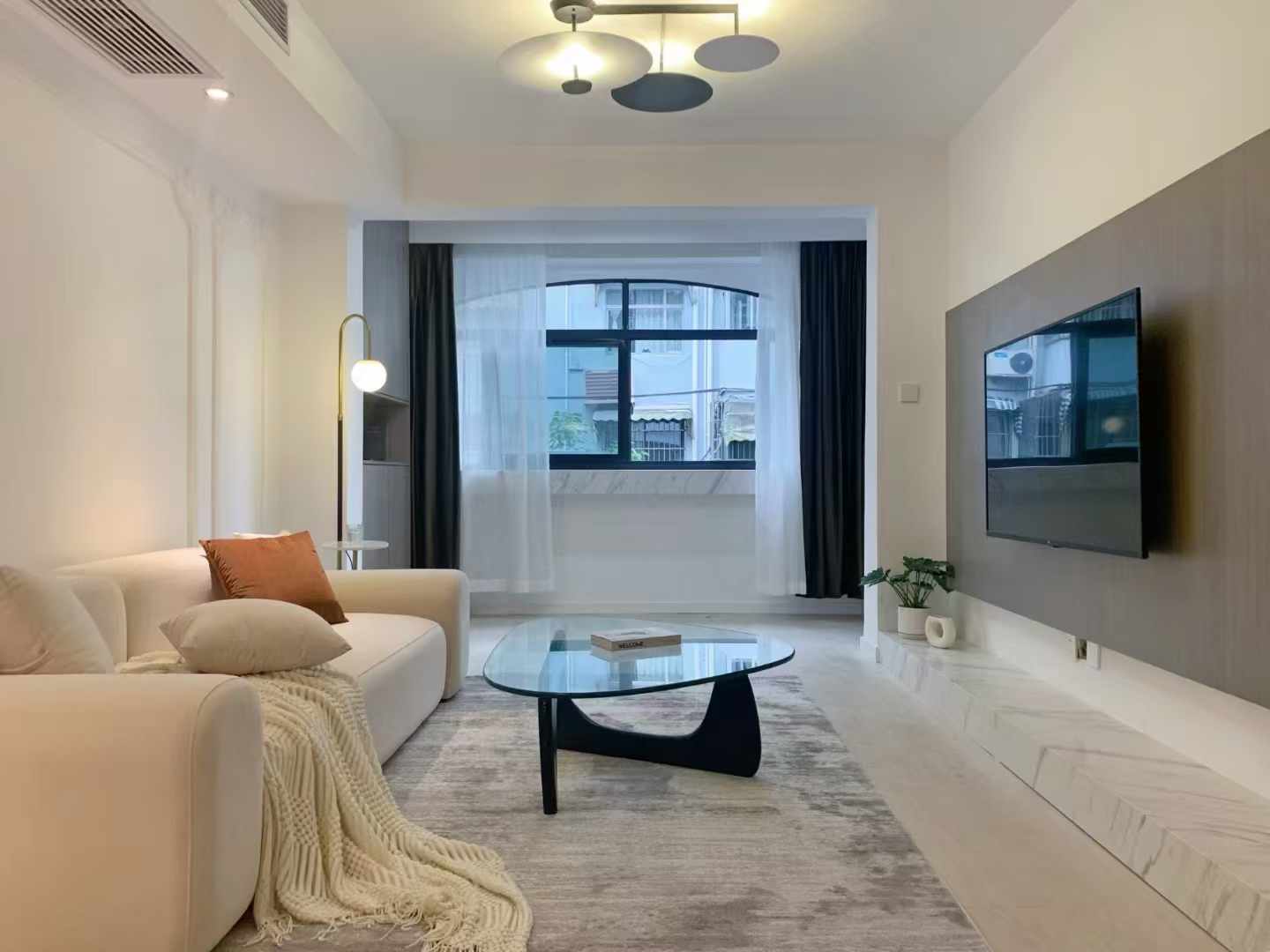 2br，14.8k，zhaojiabang rd（line7/9）