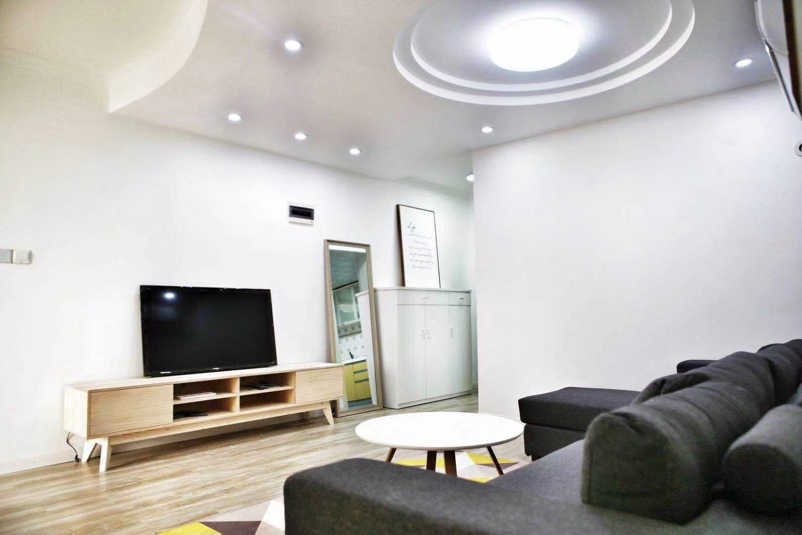 4br 2ba，18k，west nanjing rd（line2/12/13）