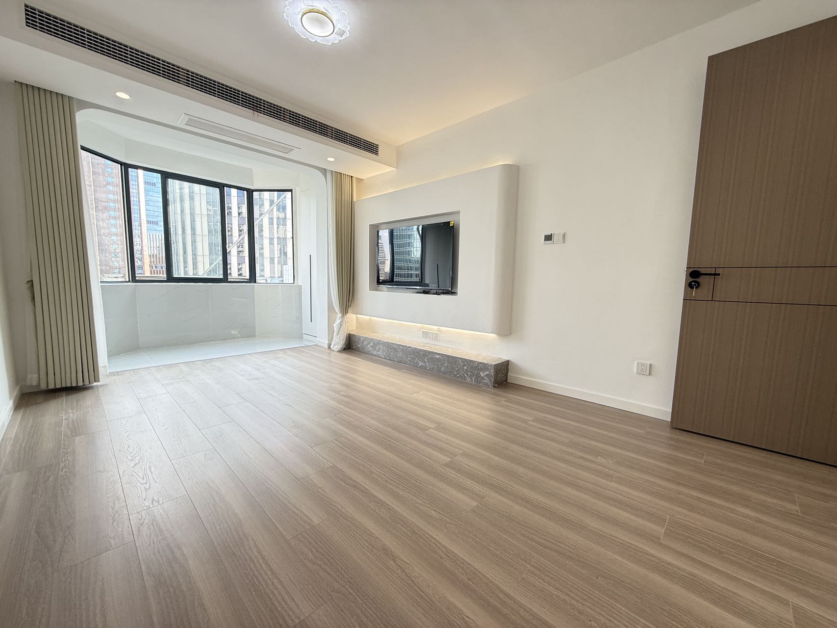 1br，12.5k，jing’an temple（line2/7）