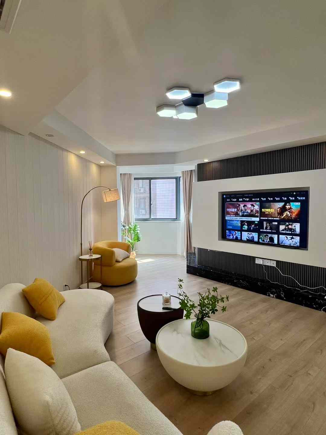 3br 2ba，19.8k，jing’an temple（line2/7）