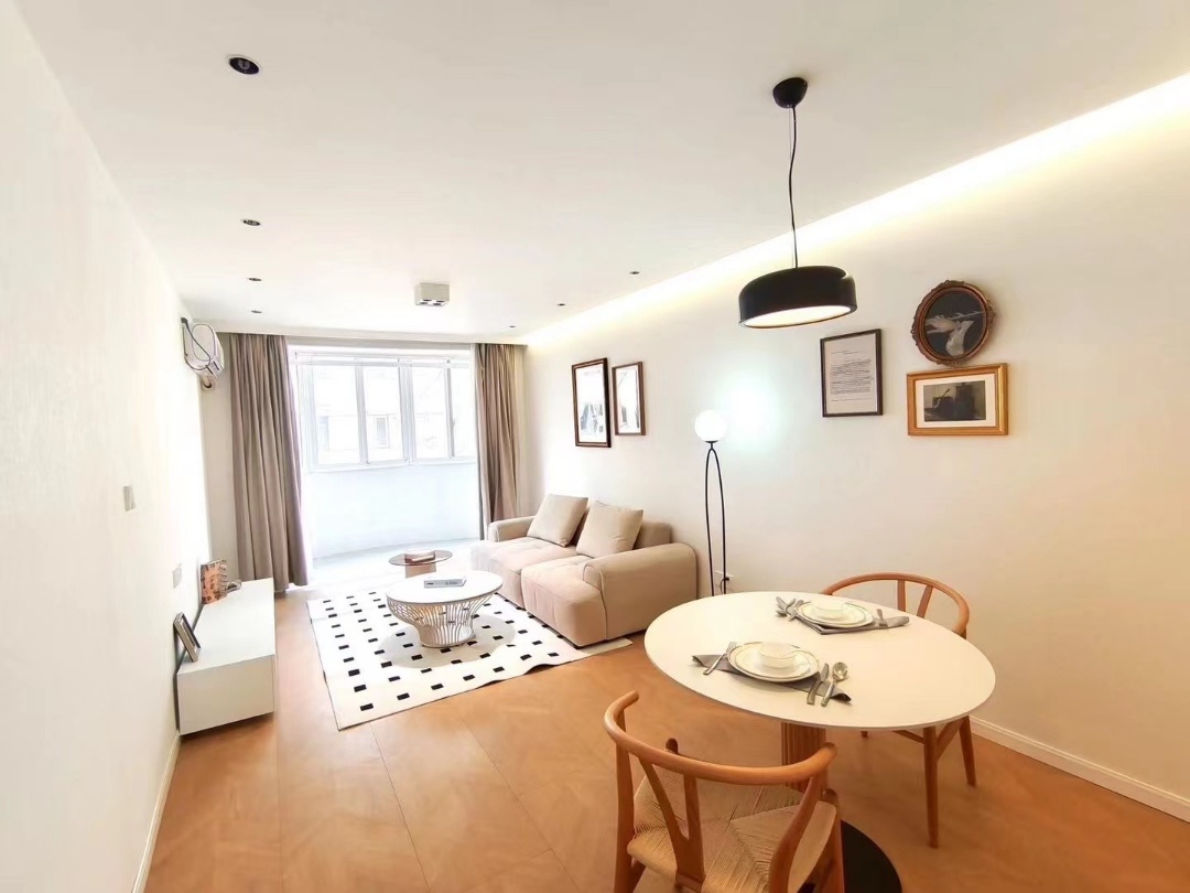 1br，8.5k，jiangsu rd（line2/11）