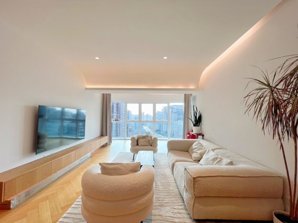 2br 2ba，24k，jing’an temple（line2/7）