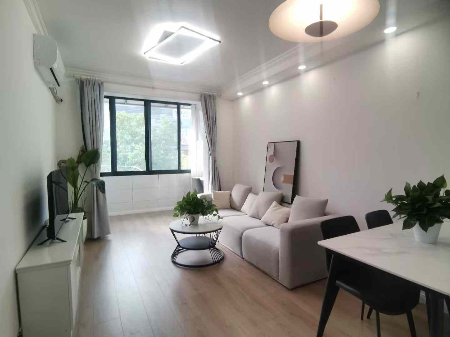 1br，8.5k，zhongshan park（line2/3/4）