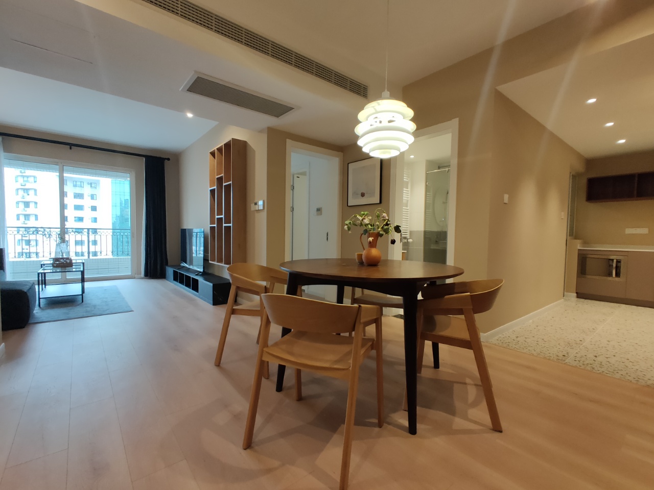 2br 2ba，25k，west nanjing rd（line2/12/13）