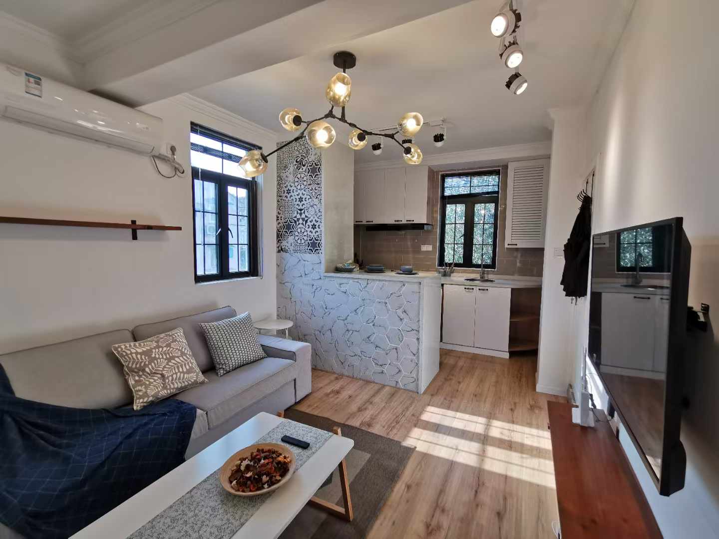 1br，8.5k，jiashan rd（line9/12）