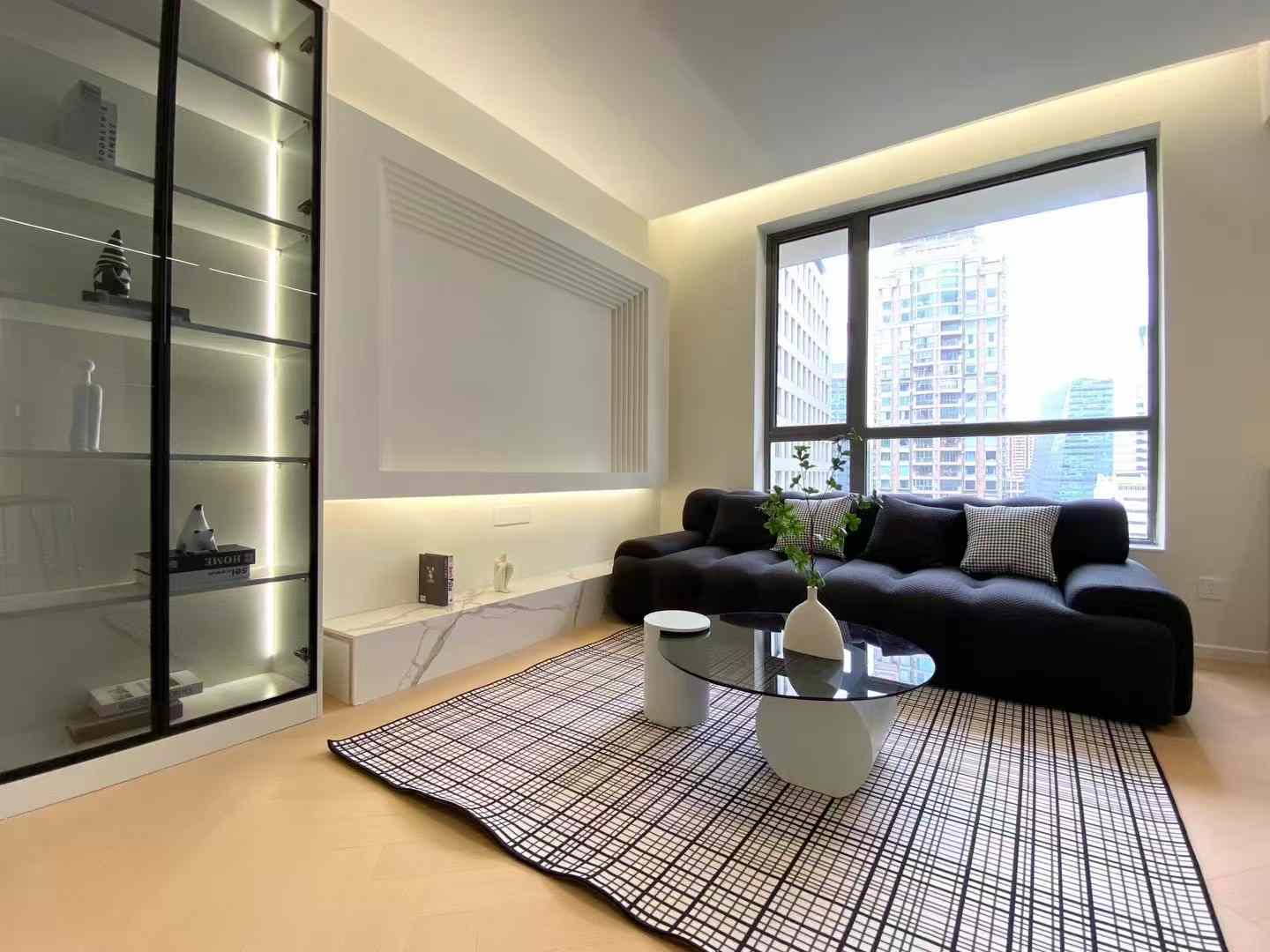 1br，18k，west nanjing rd（line2/12/13）