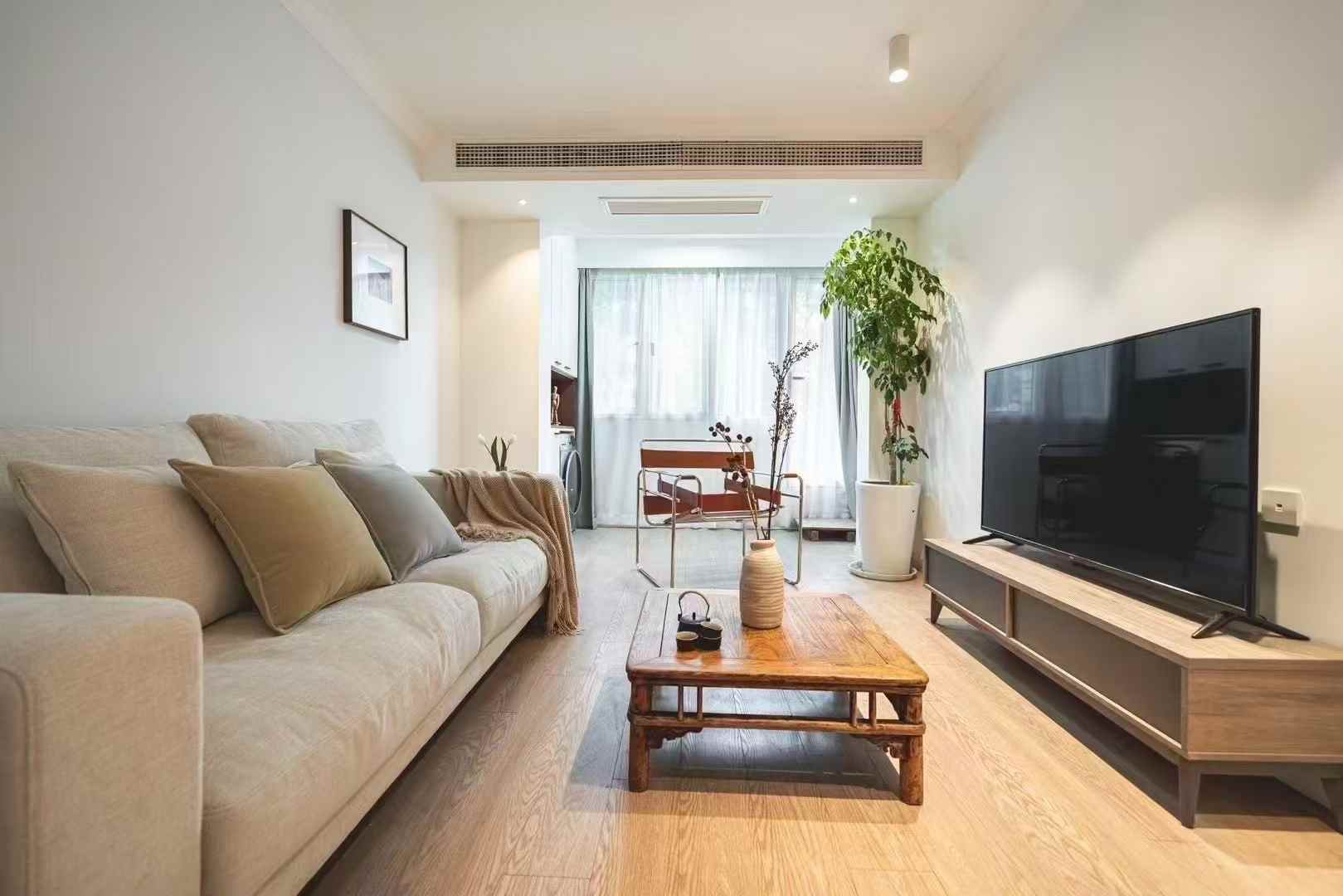 2br，14.5k，jiangsu rd（line2/11）