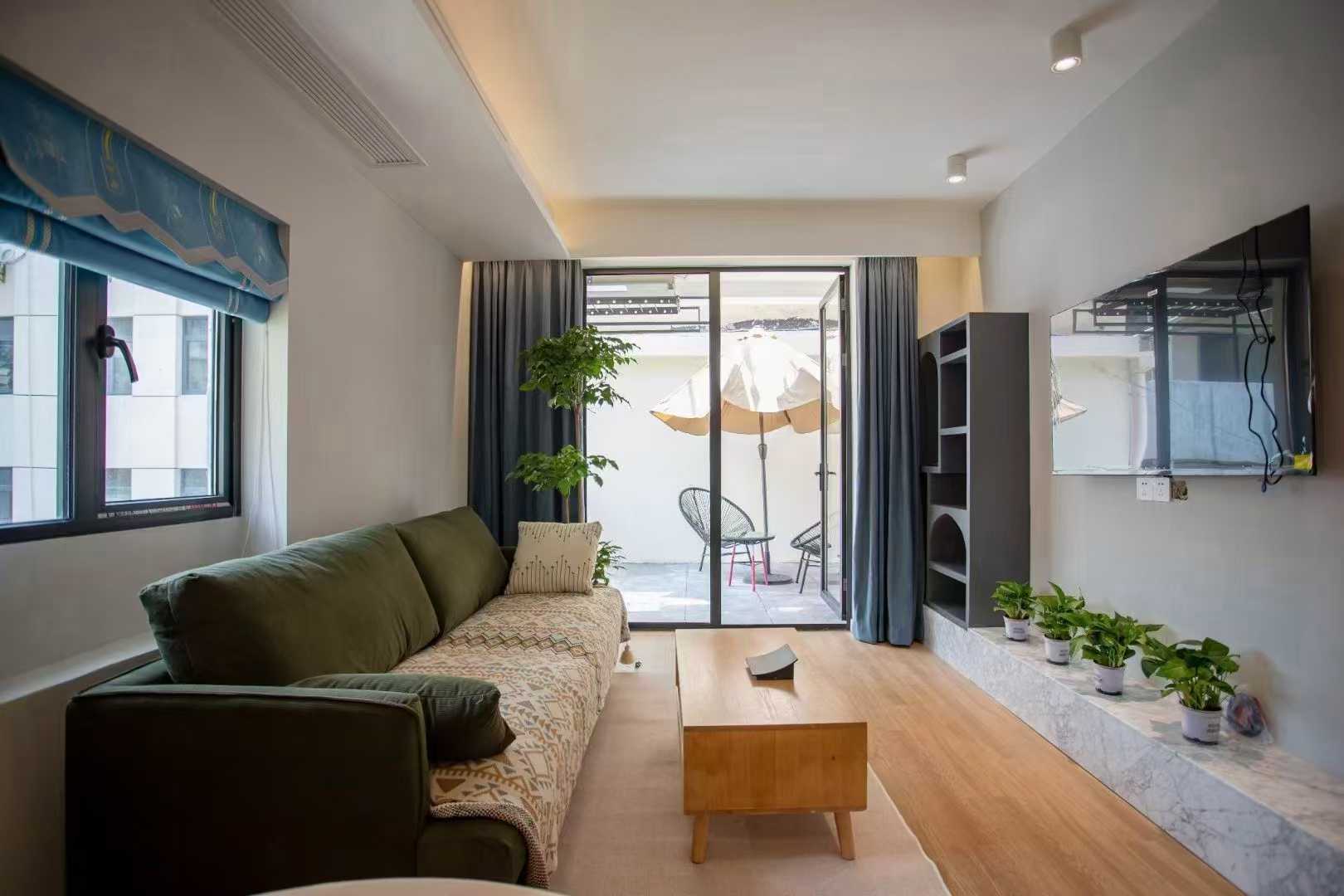 1br，10k，zhongshan park（line2/3/4)