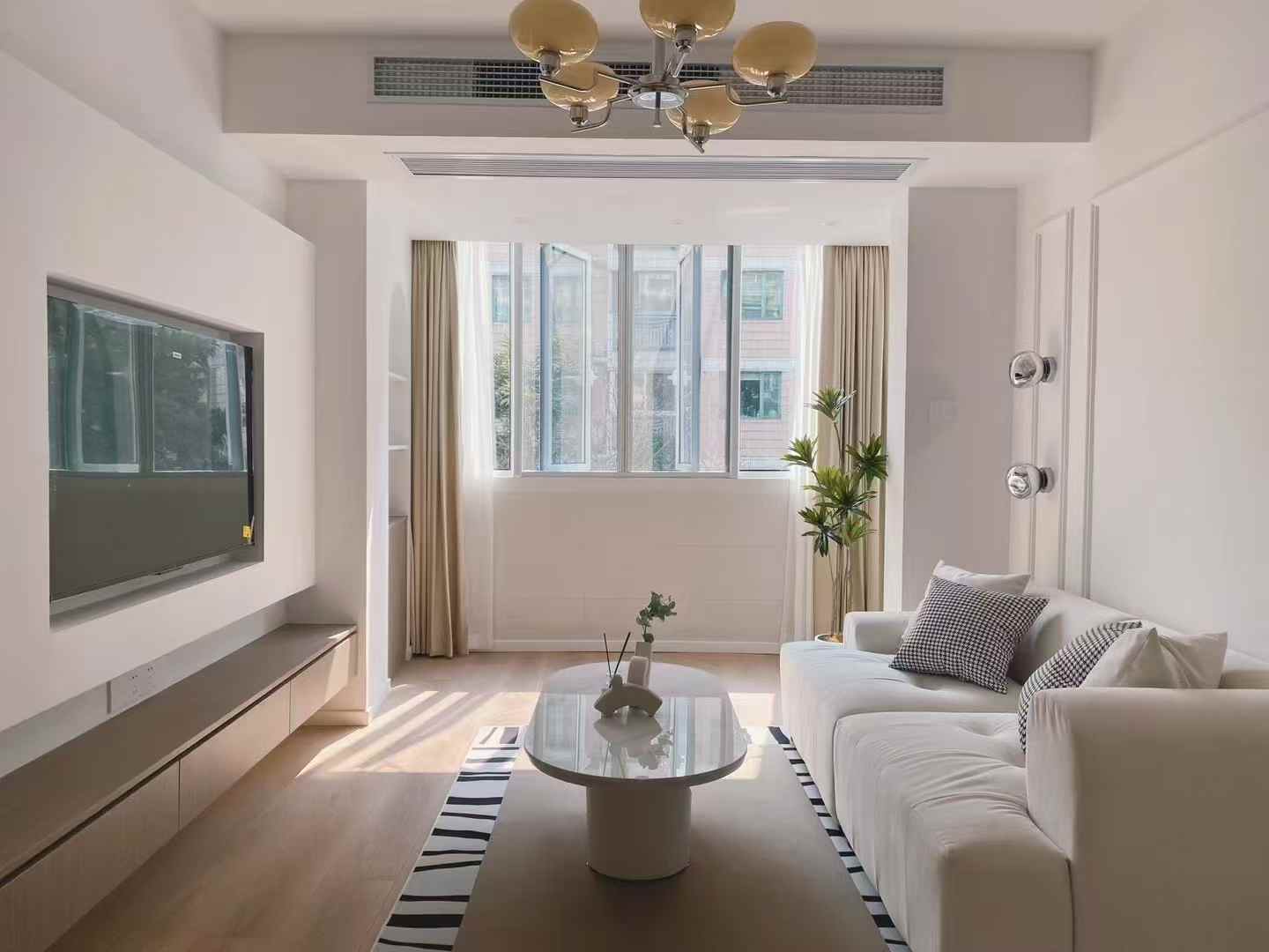 1br，10.5k，jiangsu rd（line2/11）