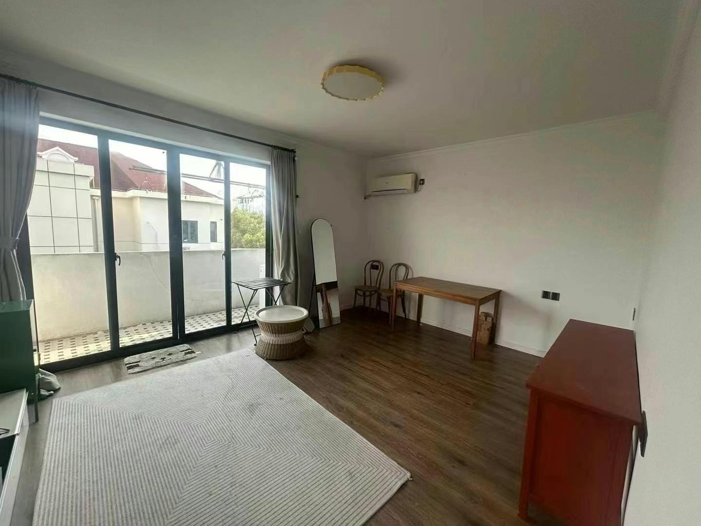 1br，10.5k，shanghai library（line10）