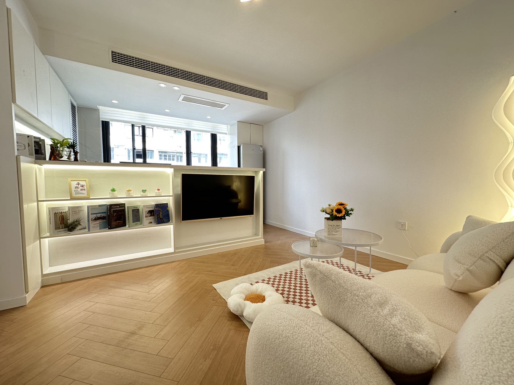 1br，11k，jing’an temple（line2/7)