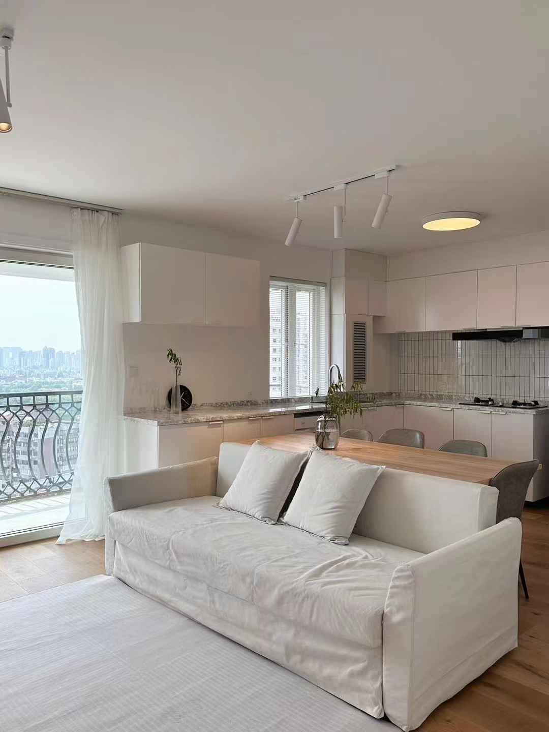 2br 2ba，22.8k，jiashan rd（line9/12）
