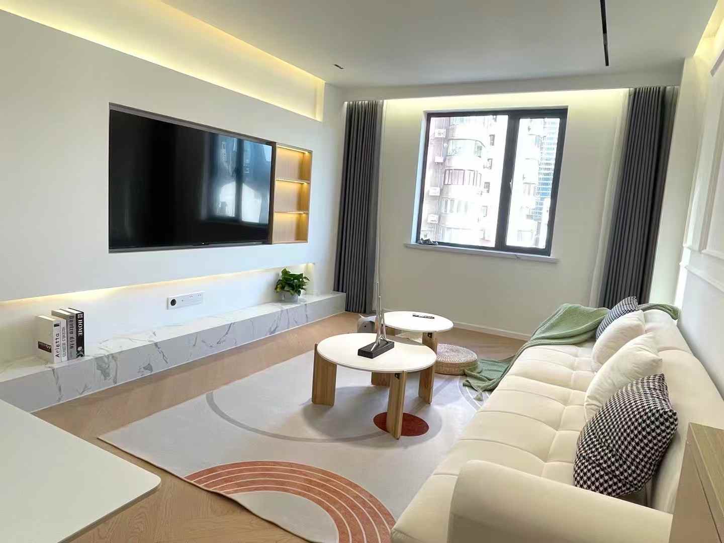 1br，14k，west nanjing rd（line2/12/13）