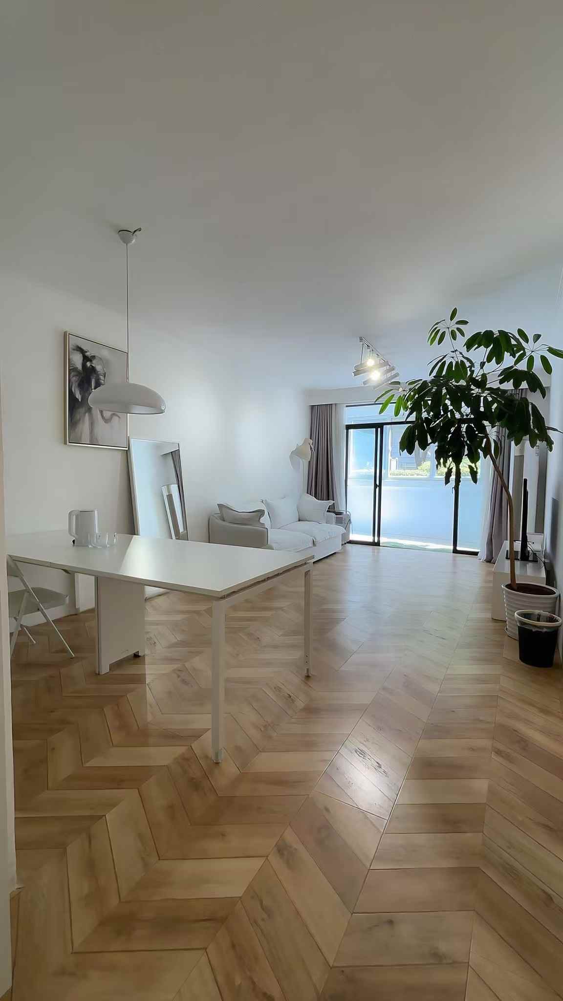 2br 2ba，*16.9k，hongqiao rd(line3/4/10)