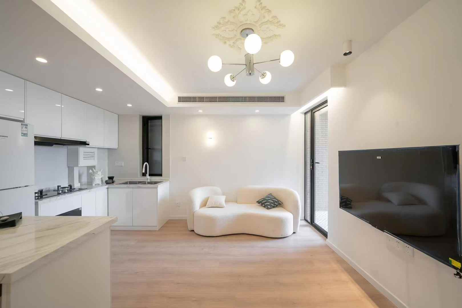 1br，14k，changping rd（line7）
