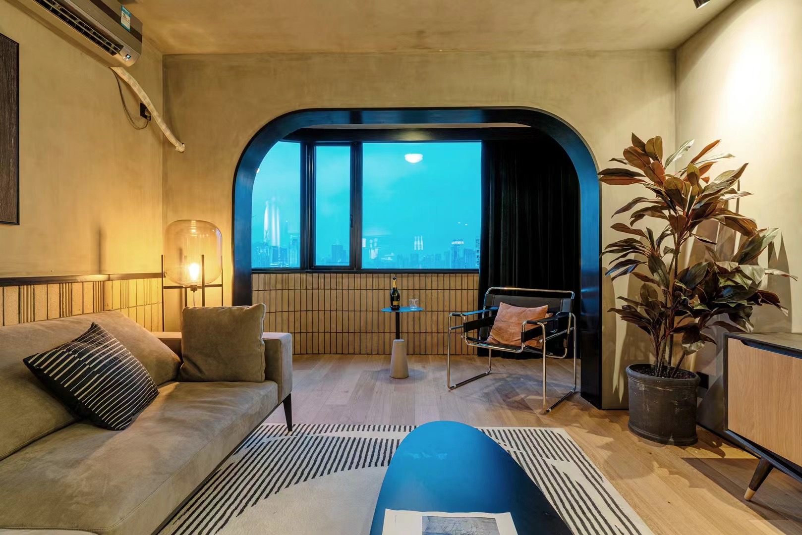 2br 2ba，*18.8k，hengshan rd（line1）