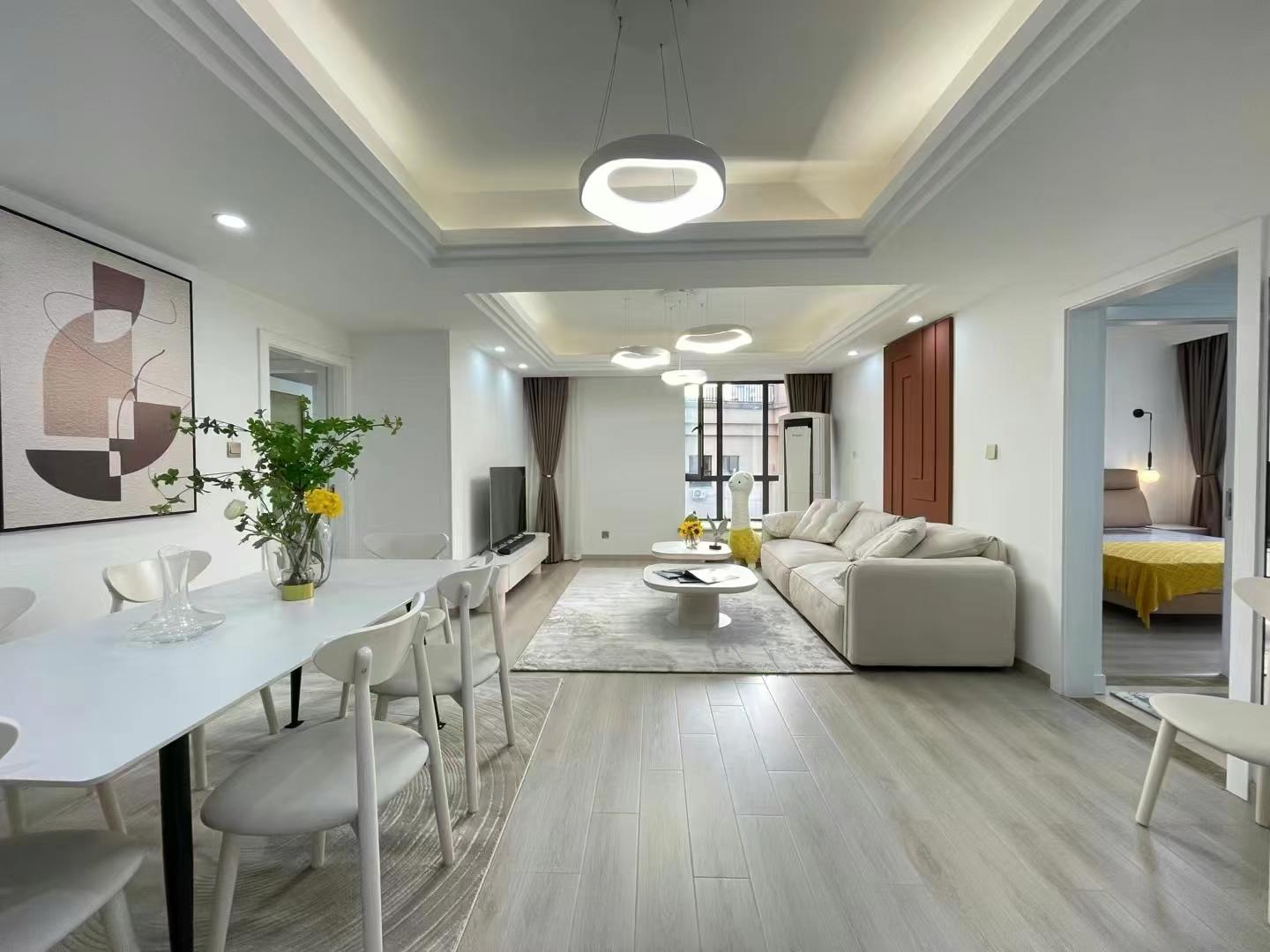 2br 2ba，18k，jiangning rd（line13）