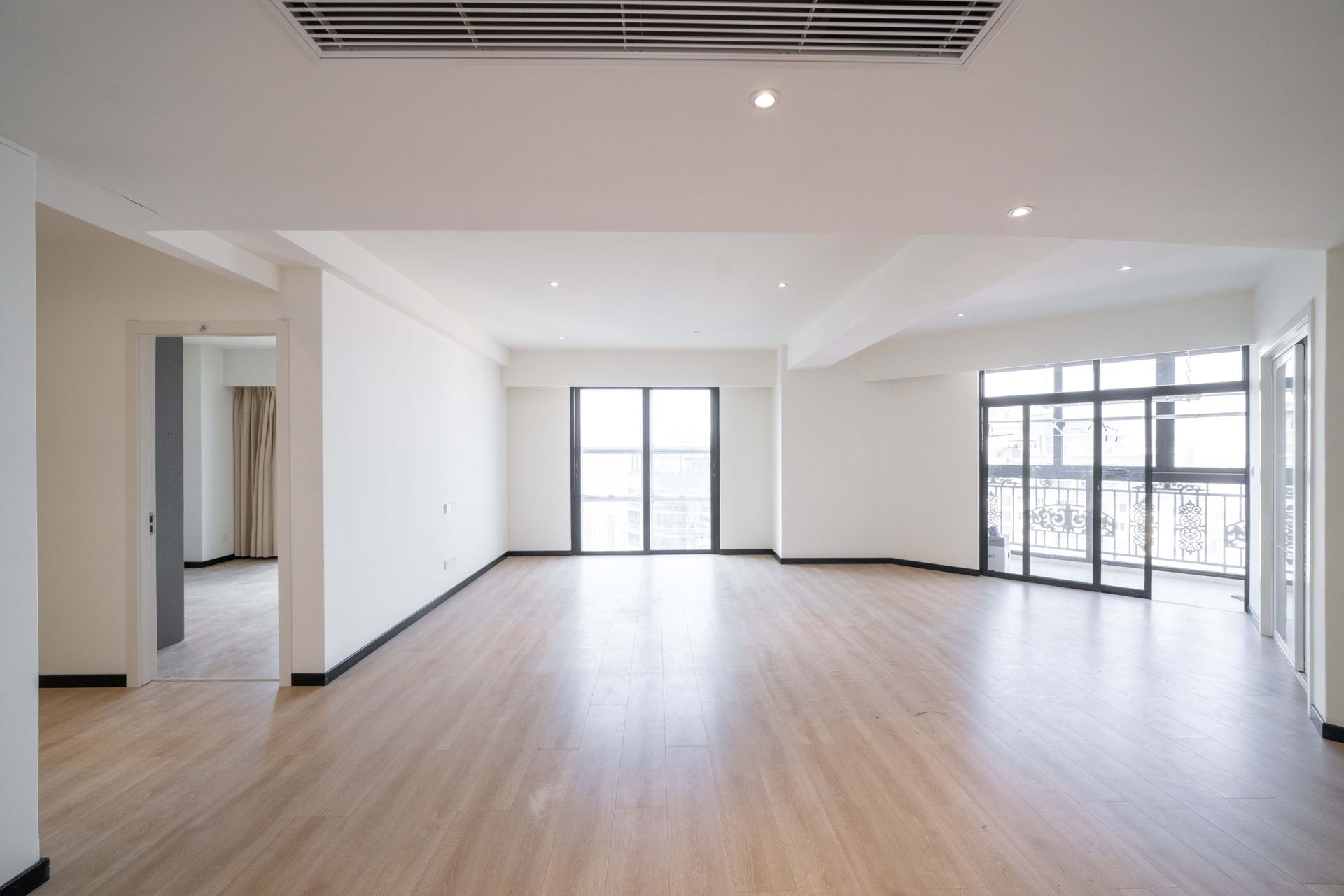 3br 2ba，25.8k，jiashan rd（line9/12）