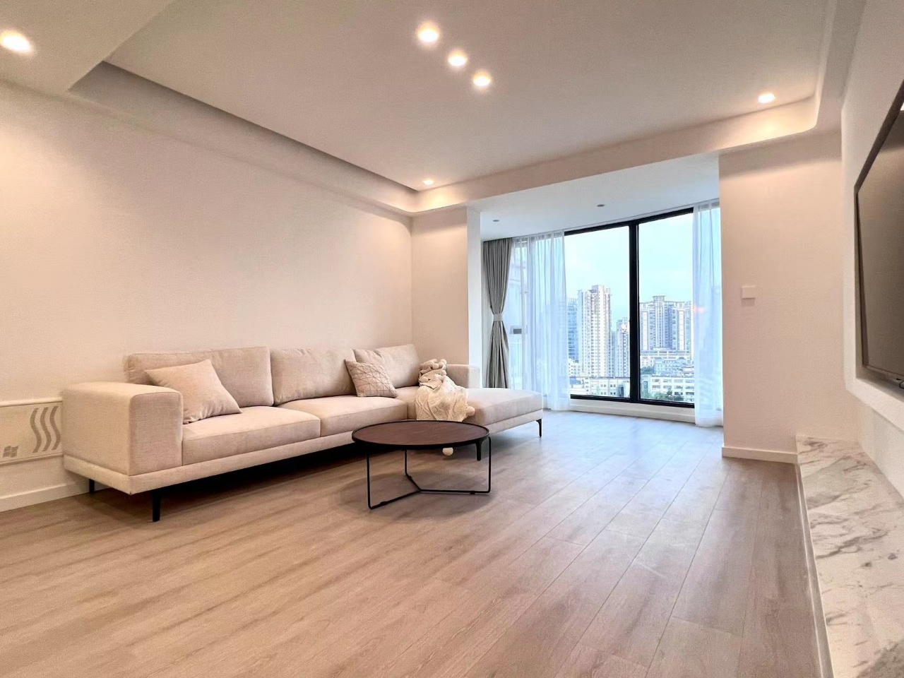 3br，23k，jiangsu rd（line2/11）