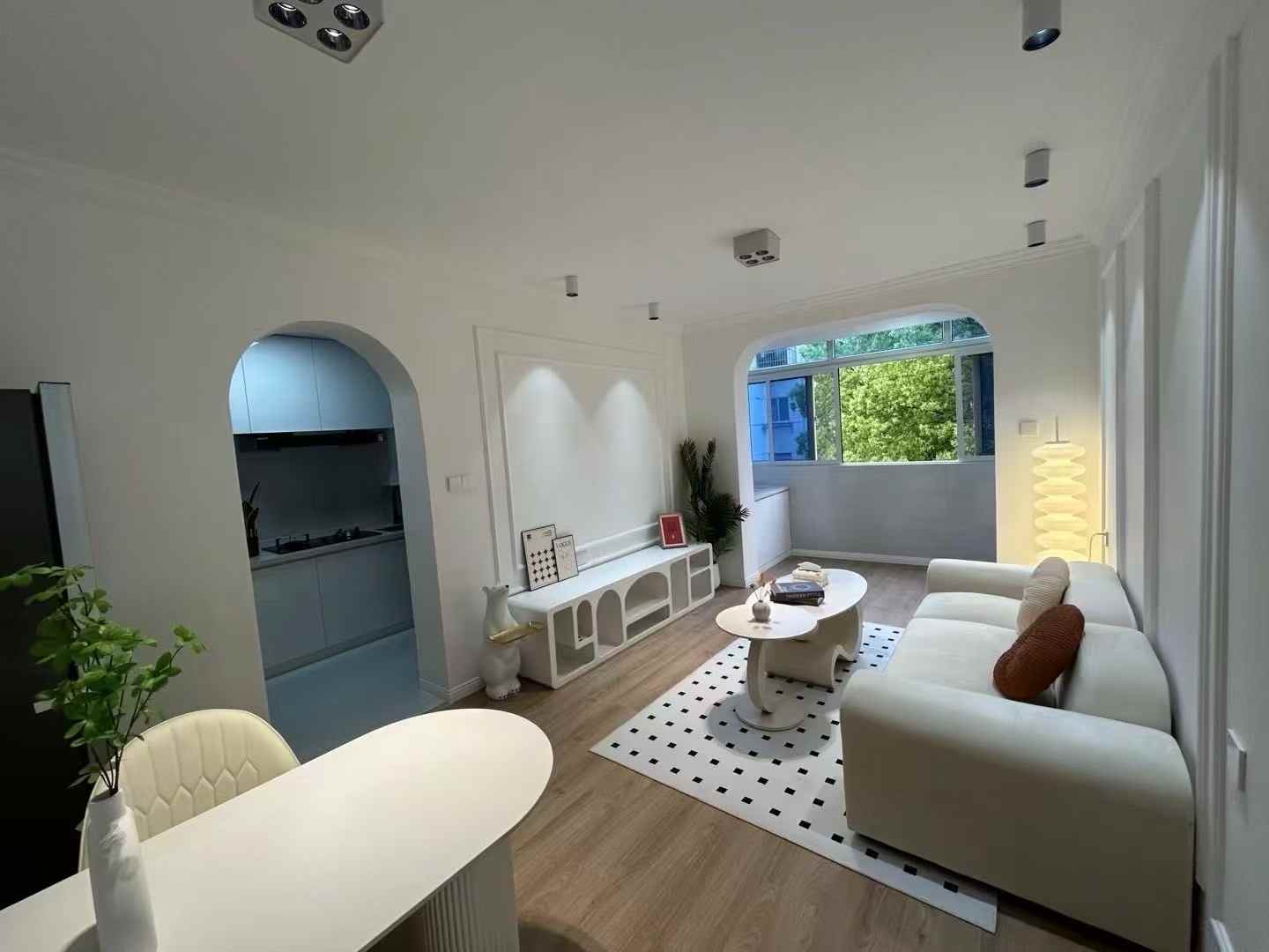 1br，7.5k，jiangsu rd（line2/11）