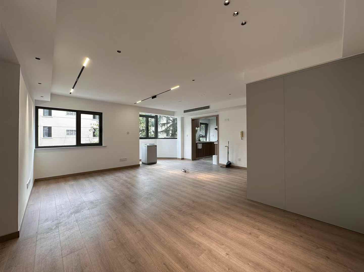 2br 2ba，17.5k，jiaotong university（line10/11）