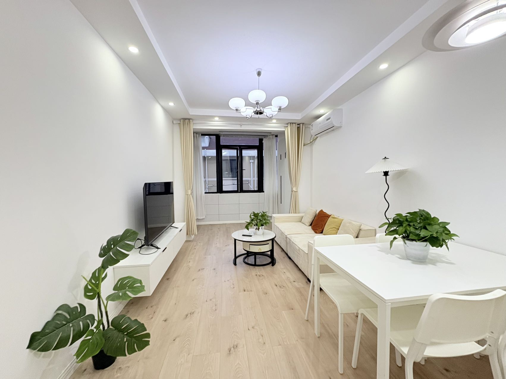 1br，8.4k，zhongshan park（line2/3/4)
