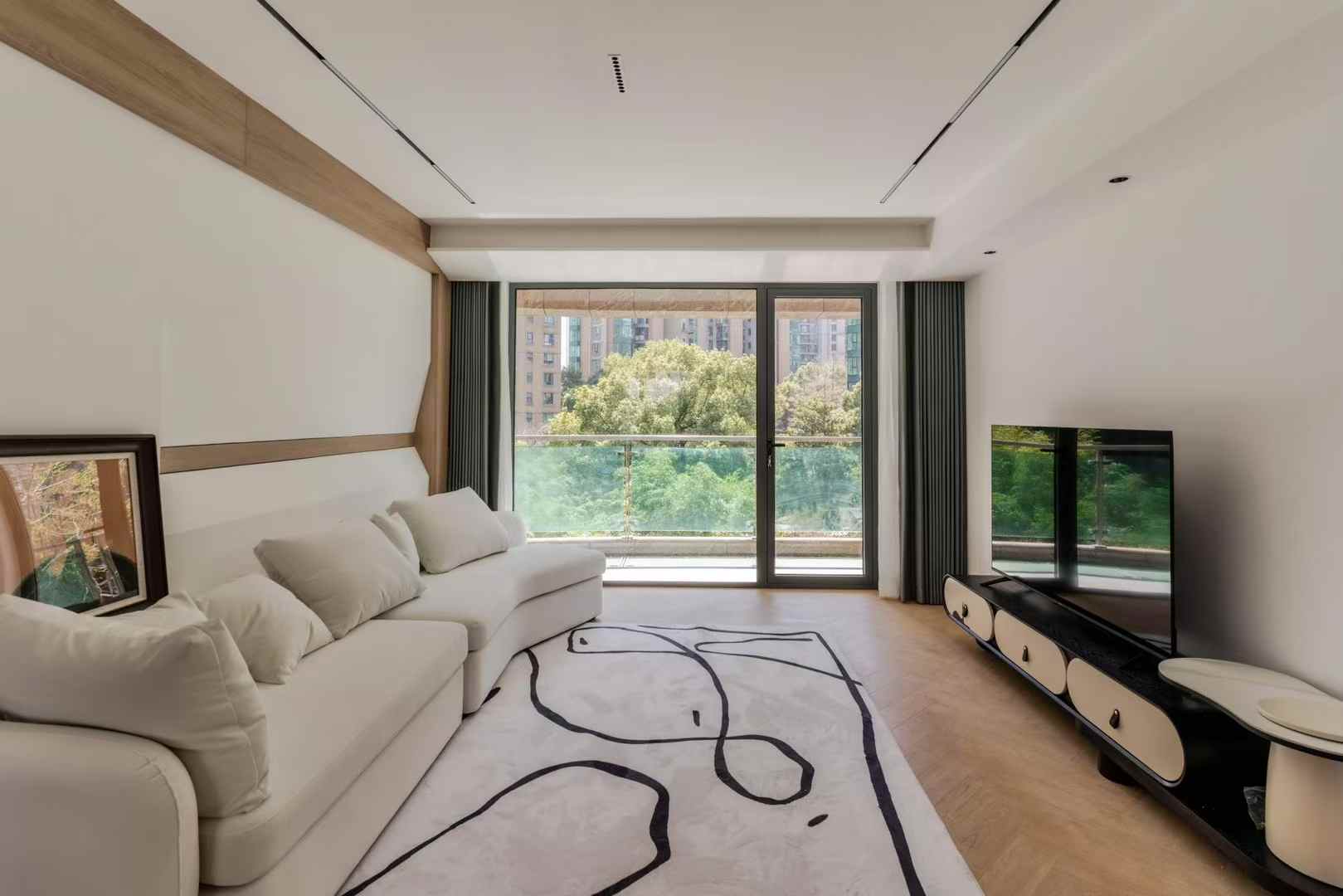 3br 2ba，338k，west nanjing rd（line2/12/13）