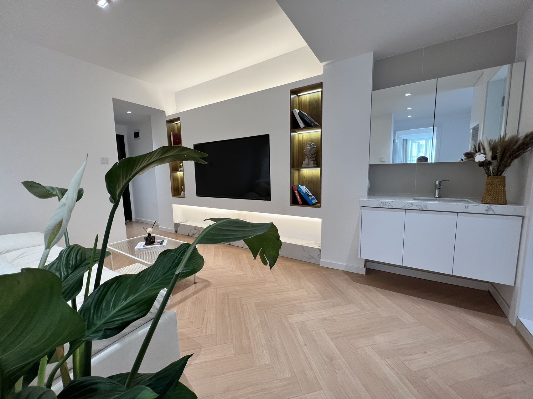1br，12k，jiangsu rd（line2/11）