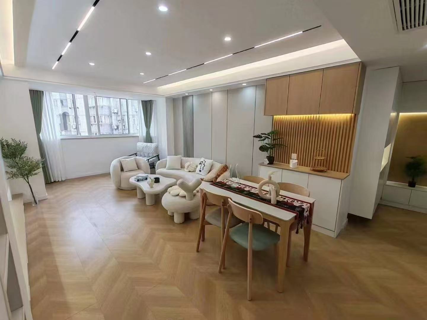 3br 2ba，16.5k，changshou rd（line7/13）