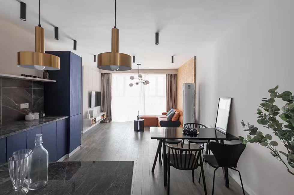 2br 2ba，18k，jing’an temple（line2/7）