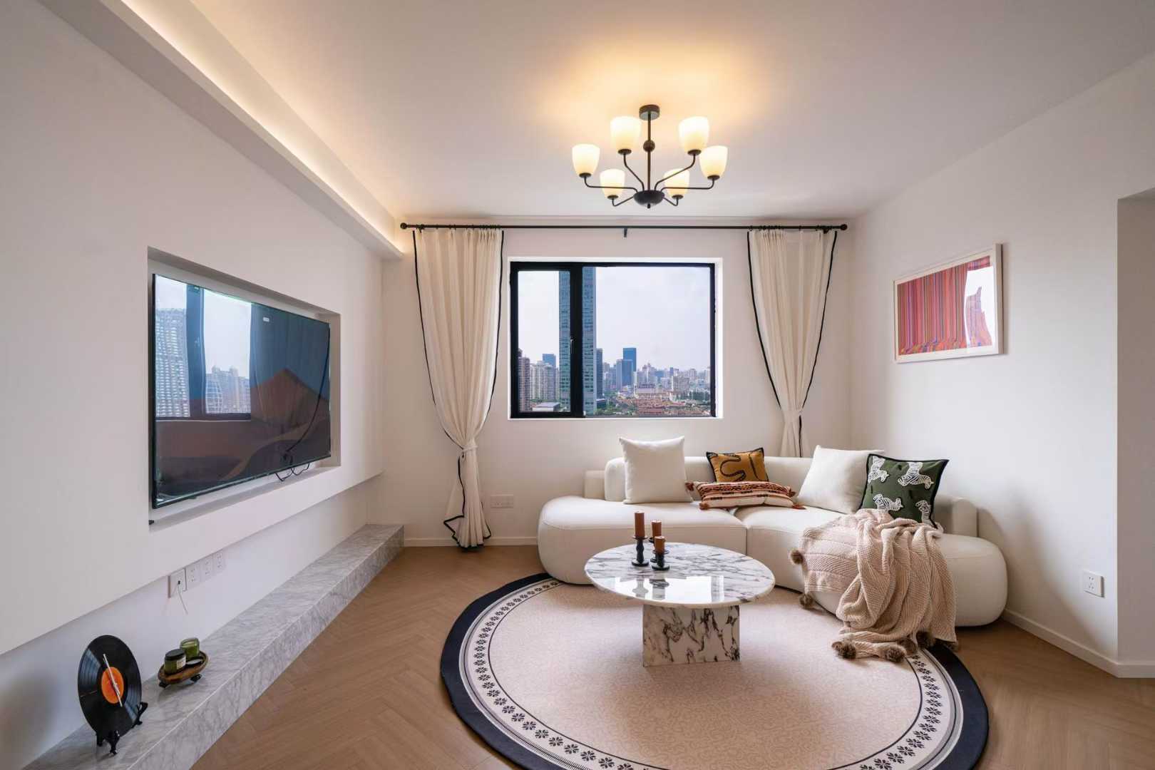 3br 2ba，24k，west nanjing rd（line2/12/13）