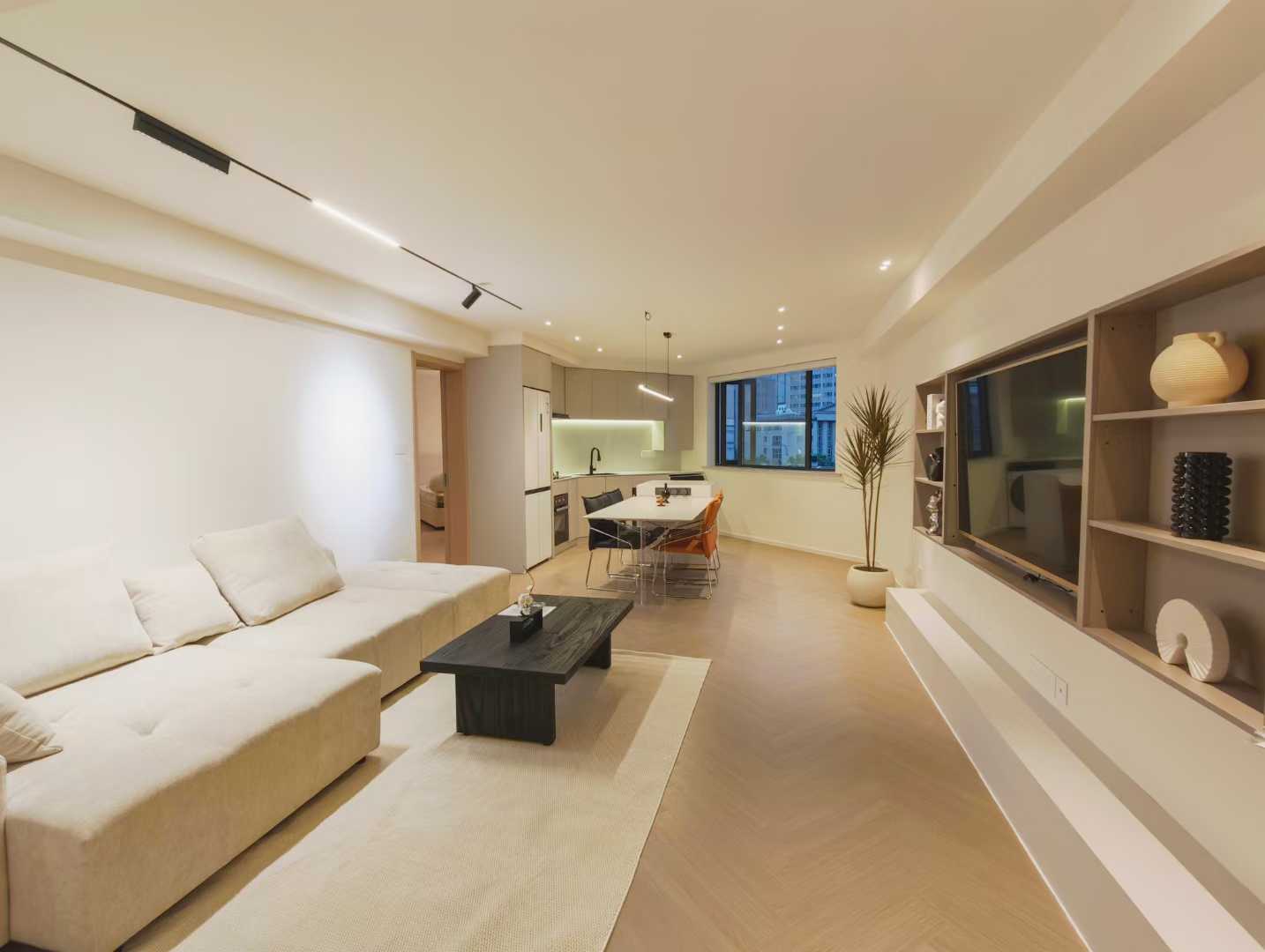 2br 2ba，22k，west nanjing rd（line2/12/13）